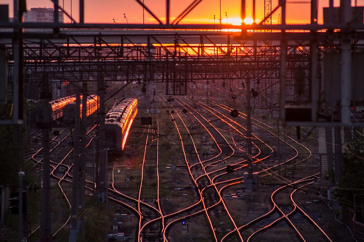 Armenia Eyes Rail Revival: Pashinyan Urges Russia to Reopen Links to Azerbaijan and Türkiye