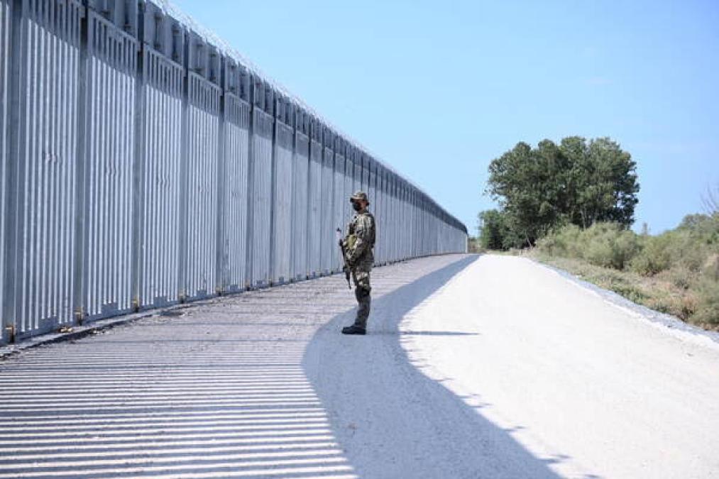 Mitsotakis Says Greece Will Extend Evros Border Fence to Cover Full Land Frontier With Türkiye