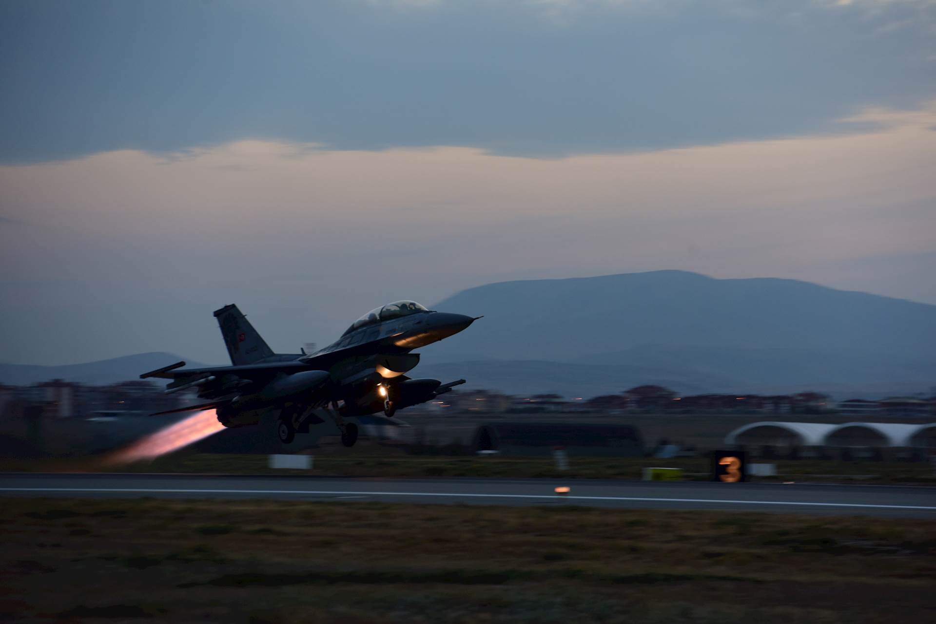NATO’s Early F-16 Request Puts Türkiye at the Center of Baltic Air Policing