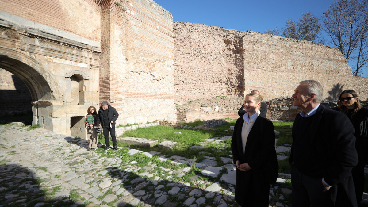 Papal Spotlight Continues as Wulff Visits İznik
