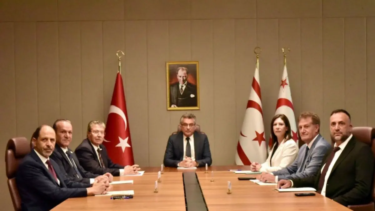 TRNC Parties Review Cyprus Talks as Özersay Rejects Process Claim