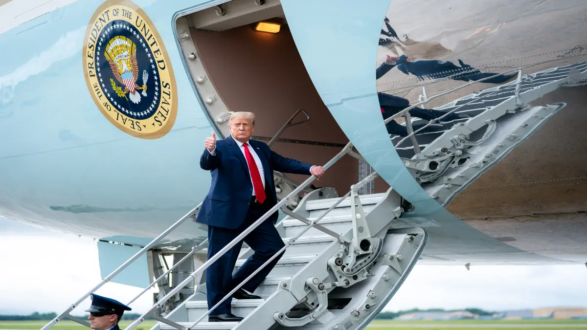 Israeli Iran Warning Shaped Trump's Air Force One Switch After Ankara
