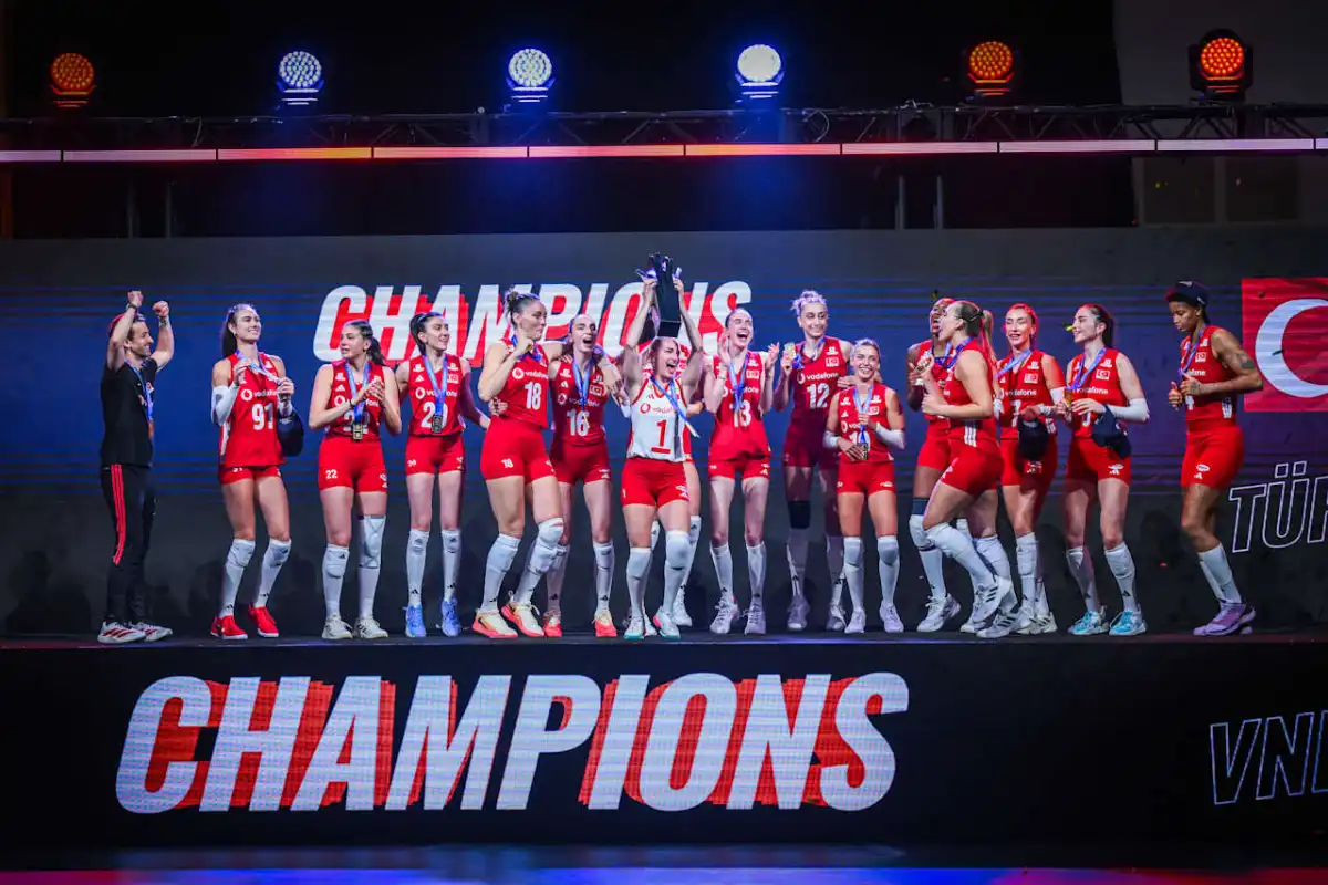 Türkiye Beat Brazil to Win Second VNL Title