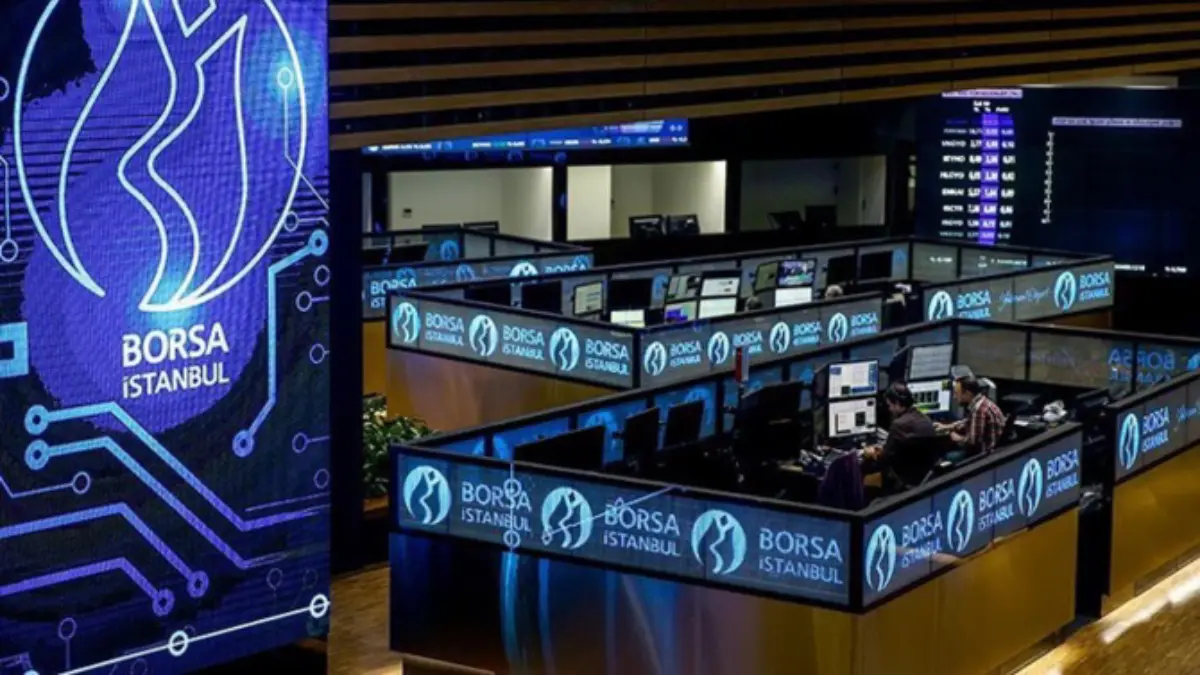 Türkiye Stocks Slide as CHP Court Ruling Triggers Lira Defence