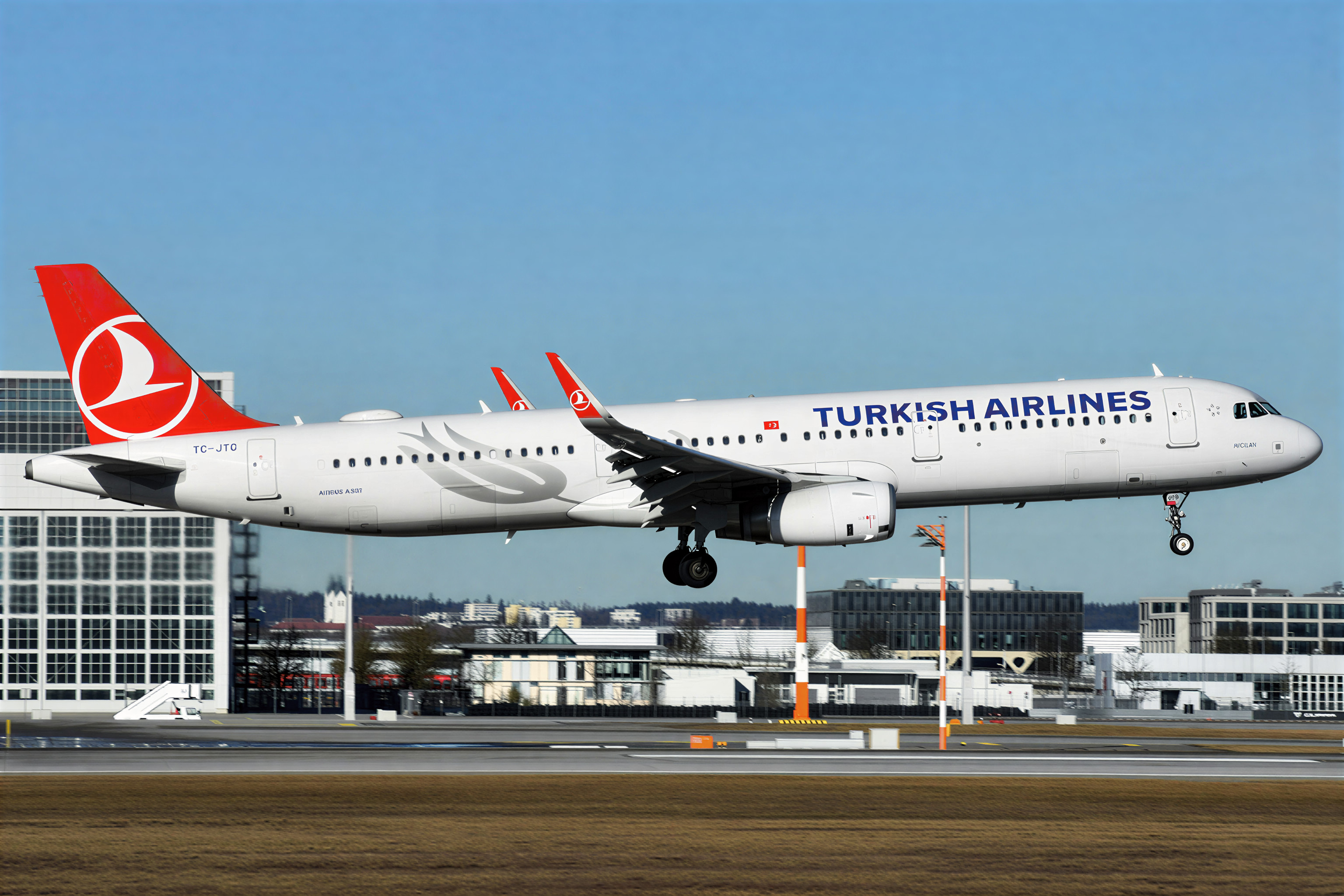 Turkish Airlines Divests 49% Stake in Air Albania Amid Global Strategic Realignment